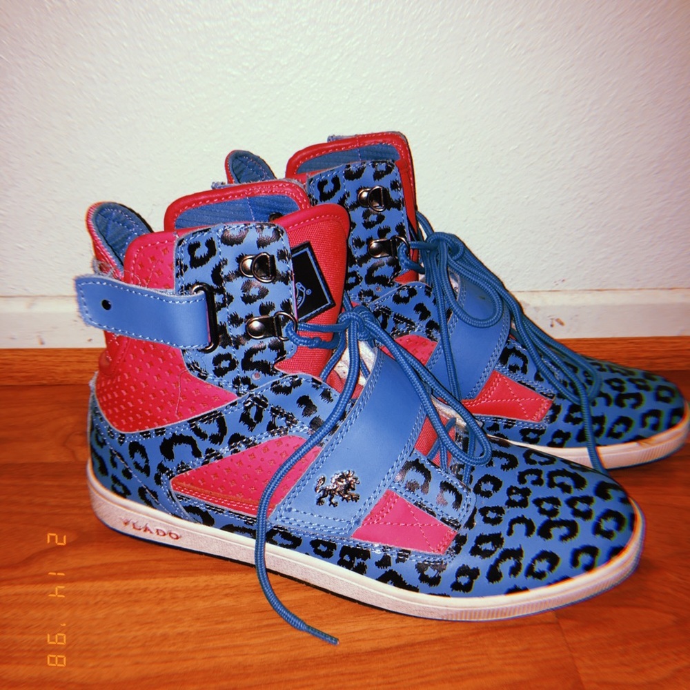 Cheetah print Valdo sneakers! - Picture 1 of 4
